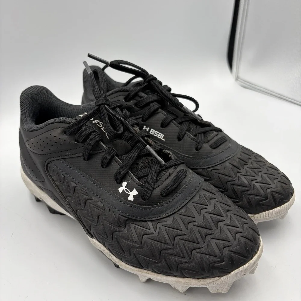 Under Armour Yard Football Turf Training Shoes Cleats Black White size 3.5 Y - Picture 2 of 10